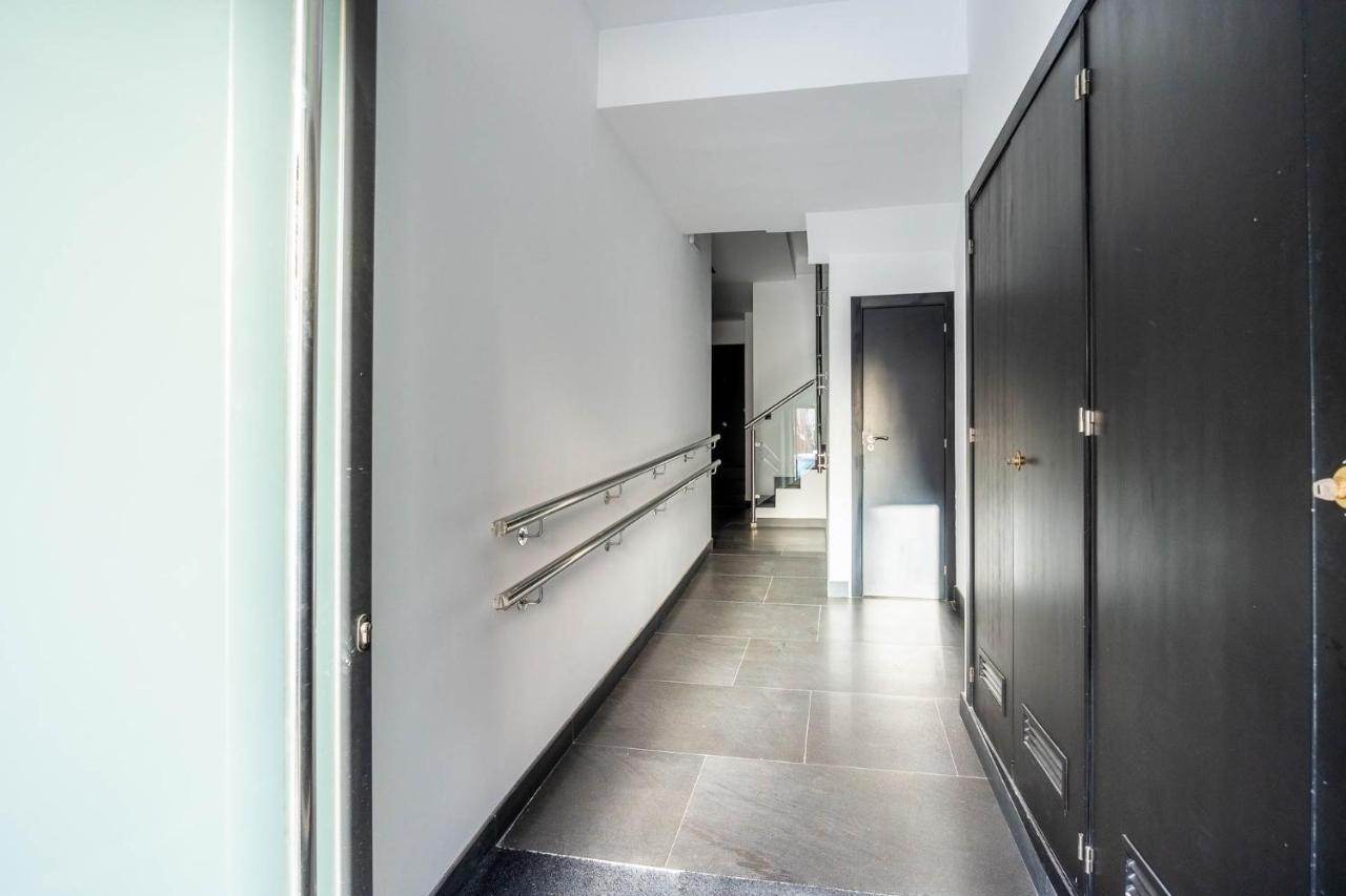 Nervion Suites 1 - Vacacional Sevilla Buitenkant foto