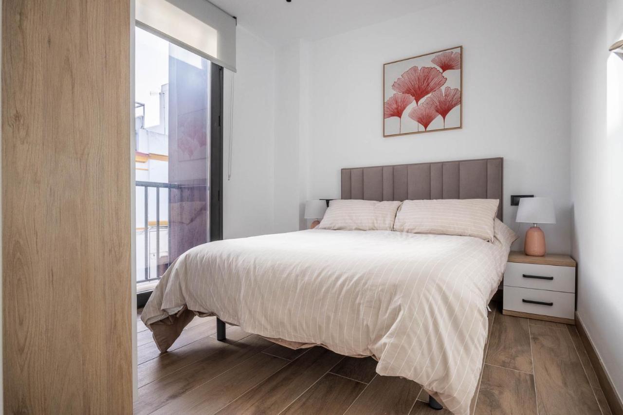 Nervion Suites 1 - Vacacional Sevilla Buitenkant foto
